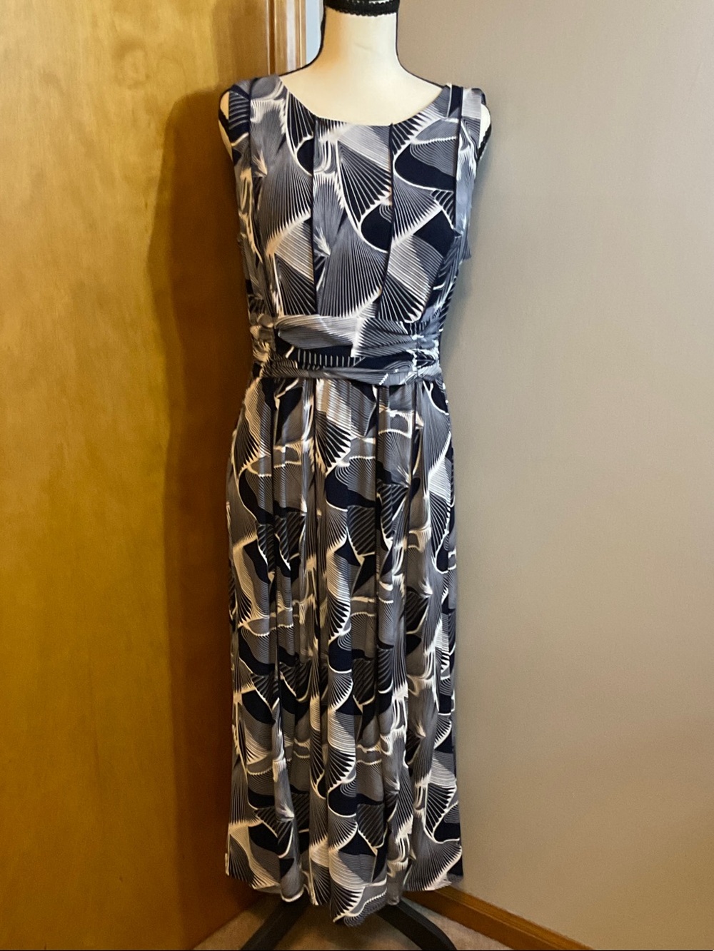 Perceptions Black & Gray Sleeveless Printed Maxi Dress